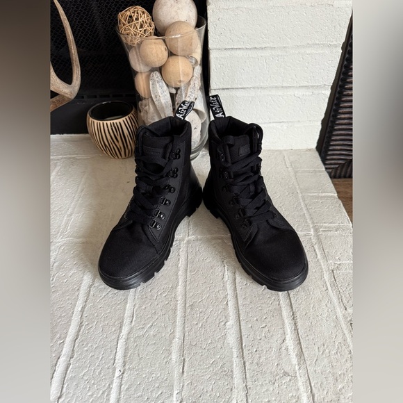 Dr. Martens Combo W Combat Boots Black Size 6 - Picture 1 of 9